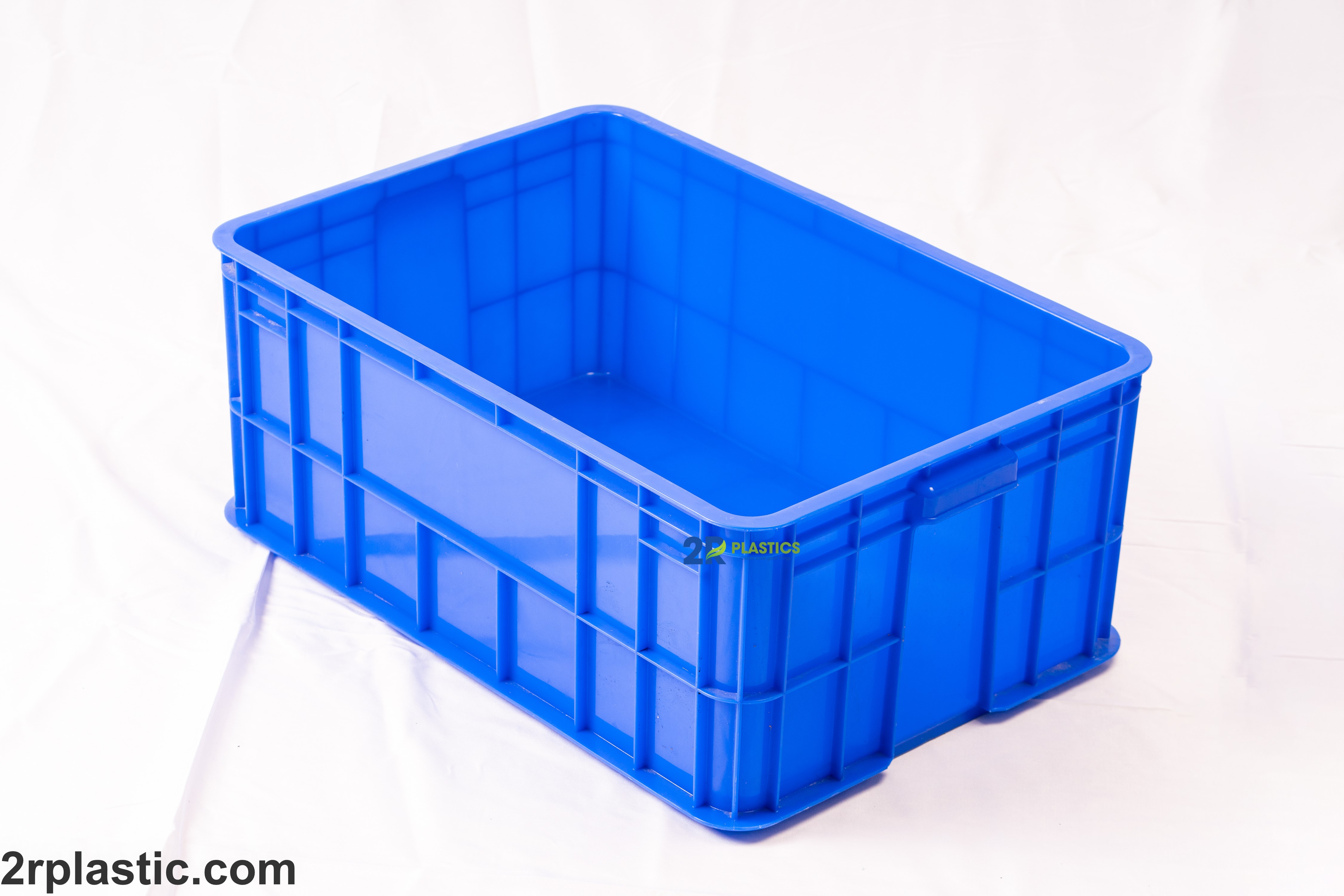 Thùng nhựa đặc 2T5