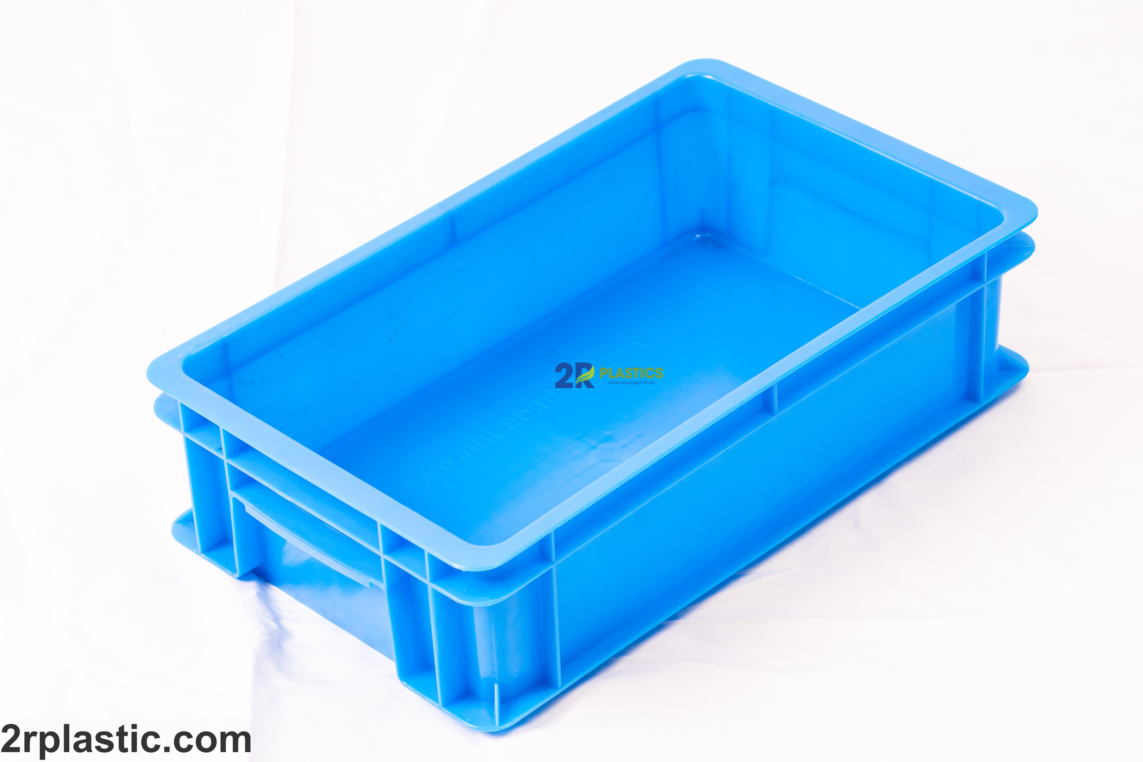 Thùng nhựa đặc B2